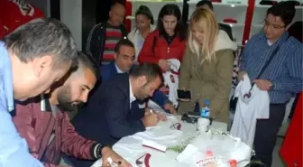 Gaziantepspor Teknik Direktörü Okan Buruk Taraftarla Buluştu