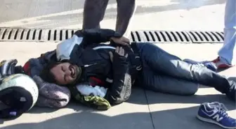 Cipe Çarpan Motosiklet Sürücüsünü Kaskı Kurtardı