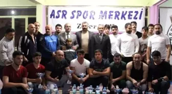 8 Sporcu Bilek Güreşinde Kıyasıya Yarıştı