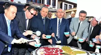 Sultan Divani'yi Anma ve 40 Hatimli Şifalı Aşure' Etkinliği