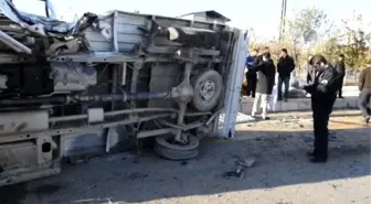 Van'da Trafik Kazası: 3 Yaralı