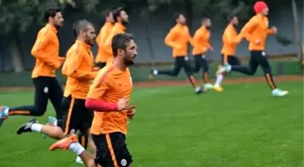 Galatasaray'da Çok Sayıda Futbolcu Topun Ağzında