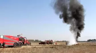 Uçak Yangın Tatbikatında Lastik Yakıldı