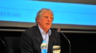 Alman Futbol Adamı Eric Rutemöller Sakarya Üniversitesi'nde Konuştu