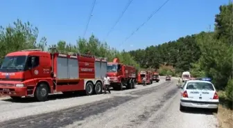 Çanakkale'de Otomobil Menfeze Uçtu: 3 Ölü
