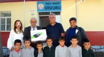 Başarı Koleji Aile Birliği'nden Hatipler İlkokuluna Projeksiyon