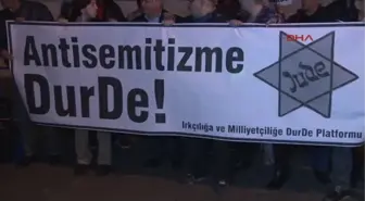 Durde Platformu Üyeleri Neve Şalom'un Kapısına Tehdit Mesajı Asılmasını Protesto Etti