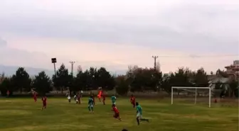 Amatör Maçta Dostluk Örneği