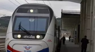 Pendik-Sakarya Tren Seferleri Gelecek Ay Başlıyor