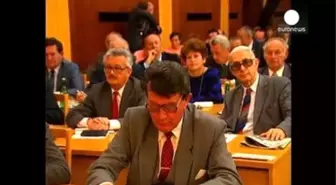 Avrupa'nın Demokrasi Sembolü Kadife Devrim'i 25 Yaşında