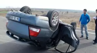 Karşı Şeride Geçip Takla Atan Otomobilden Yara Almadan Çıktı