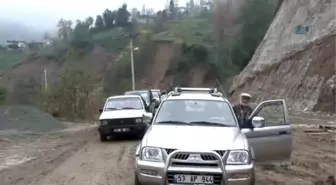 Rizeli Kadınlardan İlginç Yol Kapatma Eylemi