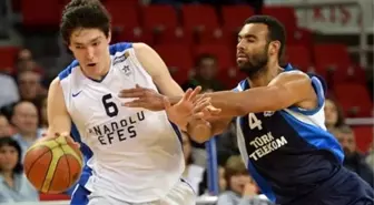 Cedi Osman Lasme'ye Türkçe Öğretti