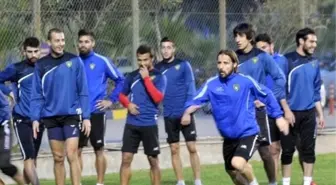 Bucaspor'da, Karşıyaka Maçı Hazırlıkları Sürüyor