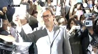 Katalan Lider Artur Mas'a Referandum Davası