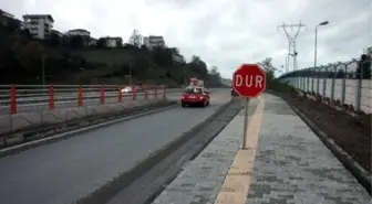 Görme Engellilerin Yoluna Dikilen 'Dur' Tabelası Herkesi Şaşırttı