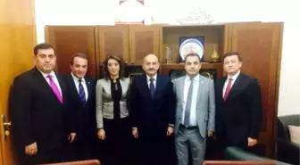 İzmir'in Ak Partili Vekillerinden Sağlık Atağı