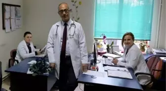 Kornea Nakliyle Işığa Kavuşan Doktor Hastalara Şifa Oluyor