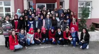 Devrekli Öğrencilerden Huzur Evi Sakinlerine Ziyaret