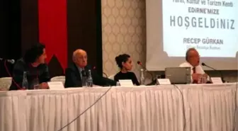 Panelde Şarkı Polemiği