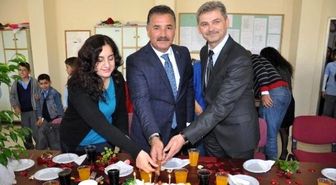 Toroslar Belediye Başkanı Tuna'dan, Öğretmenlere Çiçekli Kutlama