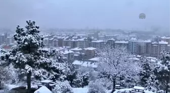 Afyonkarahisara'da Mevsimin İlk Karı Yağdı