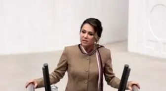 AK Parti'li Enç: 'Vitrin Olarak Görülmekten Bıktım'