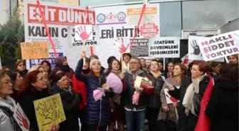 Kadınlardan Dev Boyutta 'Eşit Dünya Gazetesi'