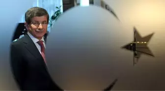 Davutoğlu YAŞ'a İlk Kez Başkanlık Edecek