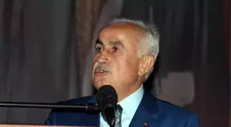 Vali Şahin:Türkiye'de Çalışanların Yarısı Kadın Olmalı