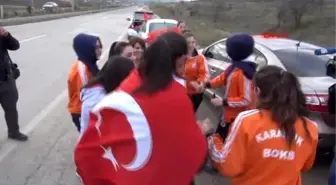 Karabük Dünya 3'üncüsü Boksçuya Coşkulu Karşılama