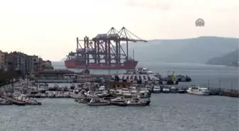 Liman Vinci Taşıyan Gemi, Çanakkale Boğazı'ndan Geçti