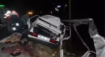 Afyonkarahisar'da Otomobil Bariyerlere Saplandı: 3 Ölü, 3 Yaralı