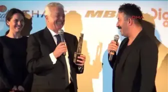 Cem Yılmaz 'Pek Yakında' Filminin Paris Gala Gecesinde Yine Çok Güldürdü... 2