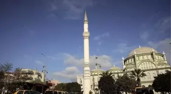 Çanakkale'de Hayvanat Bahçesi Gibi Taksi Durağı