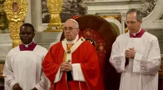 Papa Franciscus, Saint Esprit Kilisesi'ndeki Ayini Yönetti