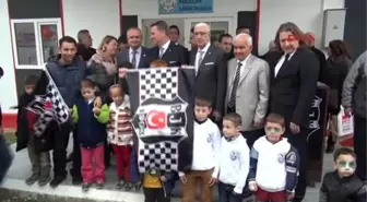 Beşiktaş Kulübü Başkanı Fikret Orman İzmir'in Kınık İlçesi'nde Okul Açılışına Katıldı