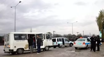 Kırıkkale'de, Minibüsten Düşen Öğrenci Yaralandı