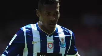 Portolu Alex Sandro'dan İlginç Gol