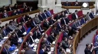 Ukrayna Parlamentosu Yeni Kabineyi Onayladı