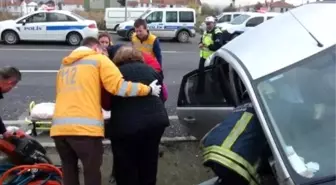 Tekirdağ'da 2 Otomobil Çarpıştı: 6 Yaralı