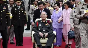 Tayland'da Kral Bhumibol'un 87. Doğum Günü