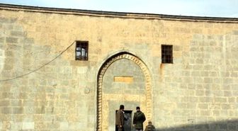 Hakkari'de Tarihi Medrese Muamması