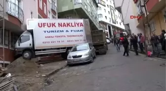 Kağıthane'de Kamyon Faciasından Dönüldü