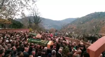 Kastamonu'da Öldürülen 2 Kuzen Gözyaşları İçerisinde Defnedildi