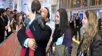 İsrail'de Gözaltında Tutulan Ahmet Abusalih Yurda Döndü