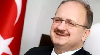 Katip Çelebi'nin Rektörü Prof. Galip Akhan