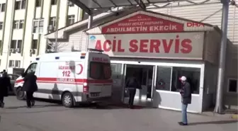 Aksaray'da Çay İçme Kavgasında 4 İşçi Yaralandı