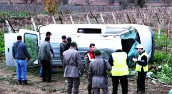 Minibüs Yoldan Çıkarak Takla Attı: 1 Ölü, 3 Yaralı