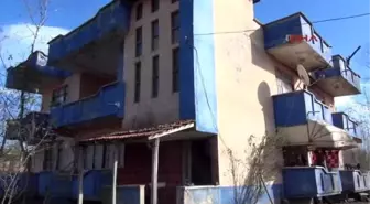 Şehit Polisin Baba Evine Ateş Düştü